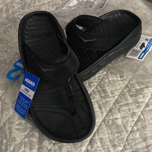Hoka ORA Recovery flip flops